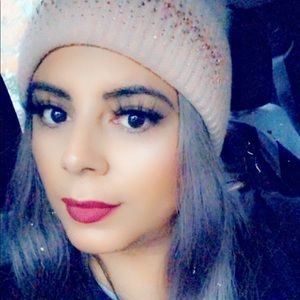 Meet your Posher, Mari